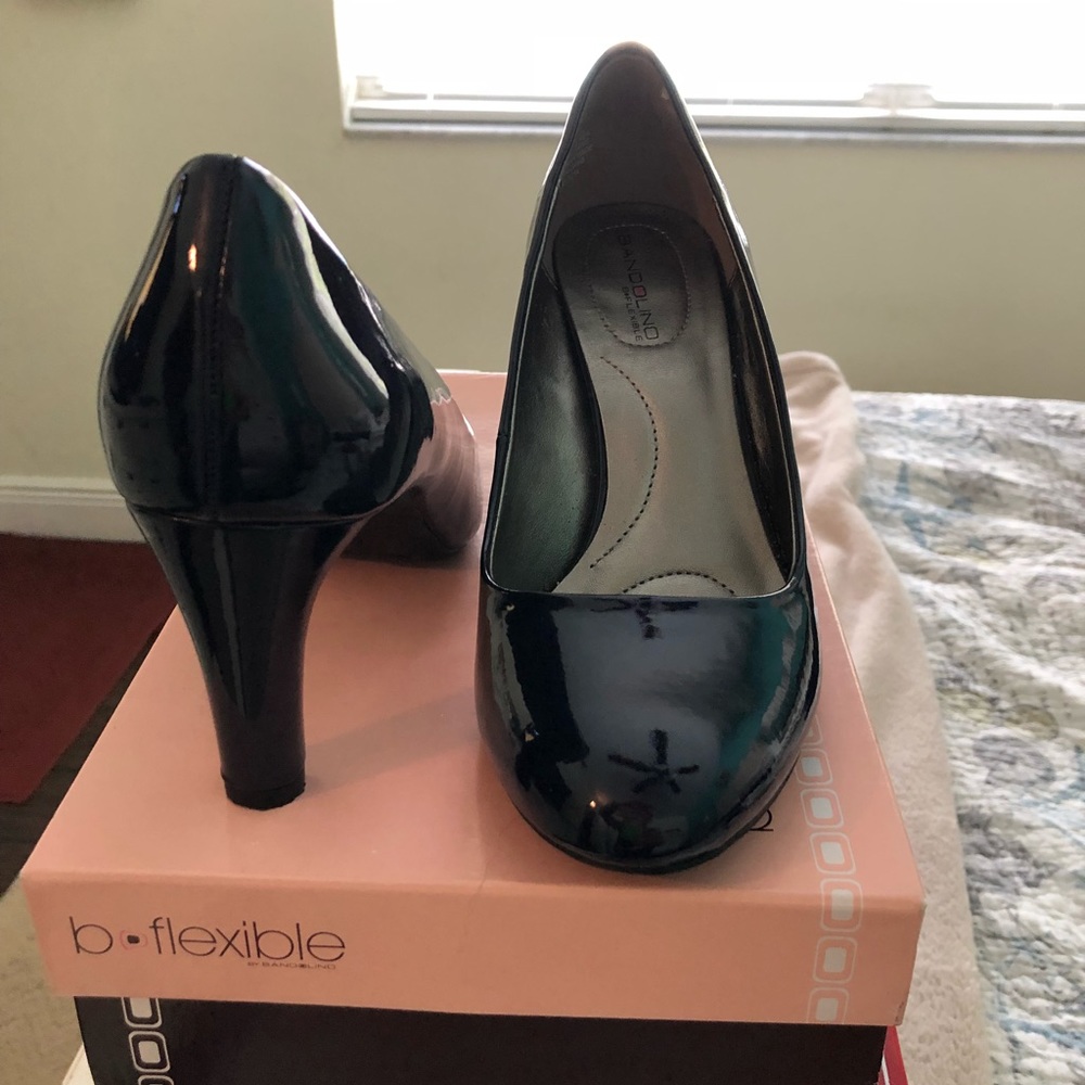 Dress patent pumps